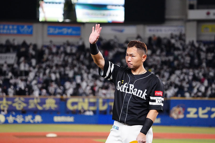 ソフトバンク・中村晃【写真：荒川祐史】