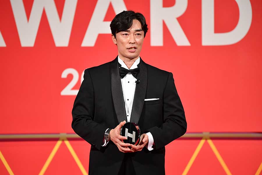 「HEROs AWARD 2023」の授賞式に出席したソフトバンク・和田毅【写真：小林靖】