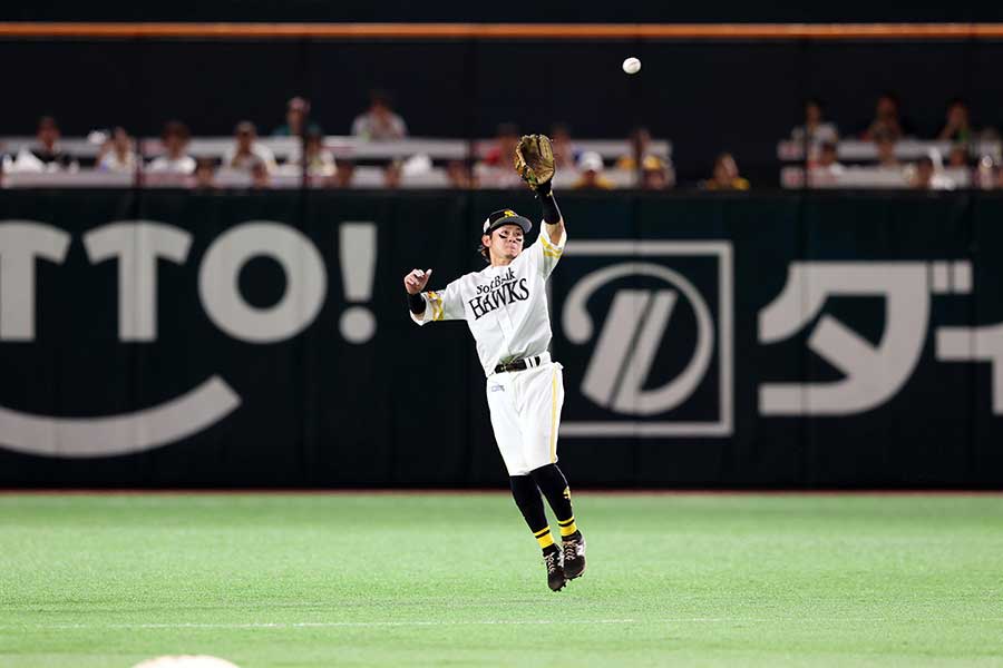 ソフトバンク・牧原大成【写真：栗木一考】