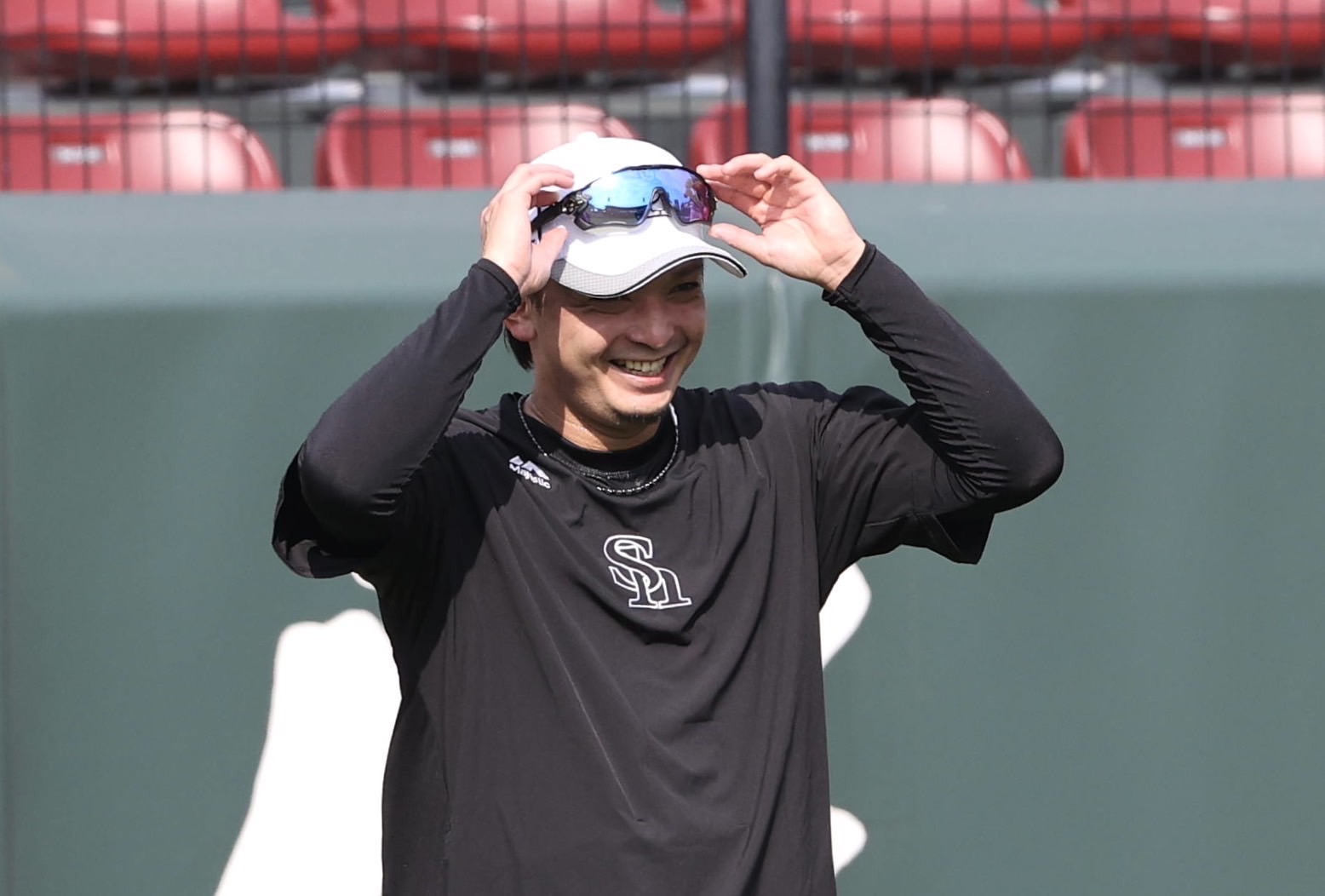 東浜巨【写真：栗木一考】