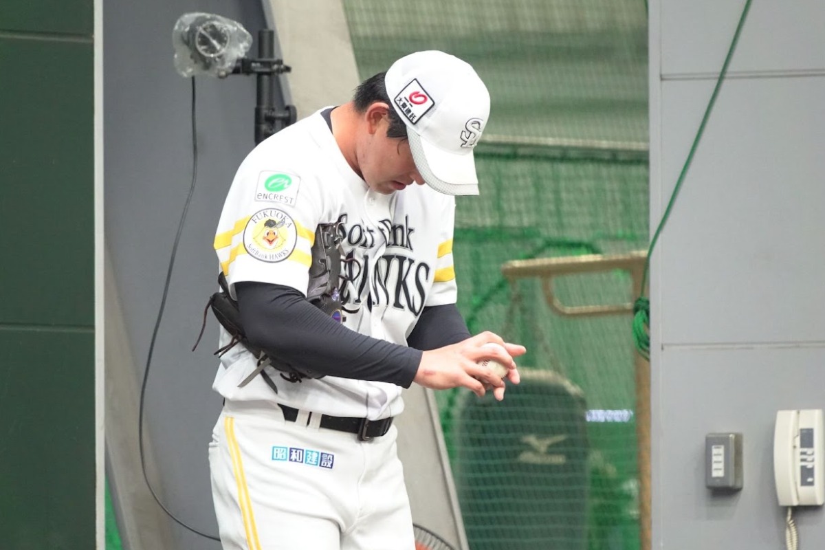 ブルペン投球を行う風間球打【写真：竹村岳】