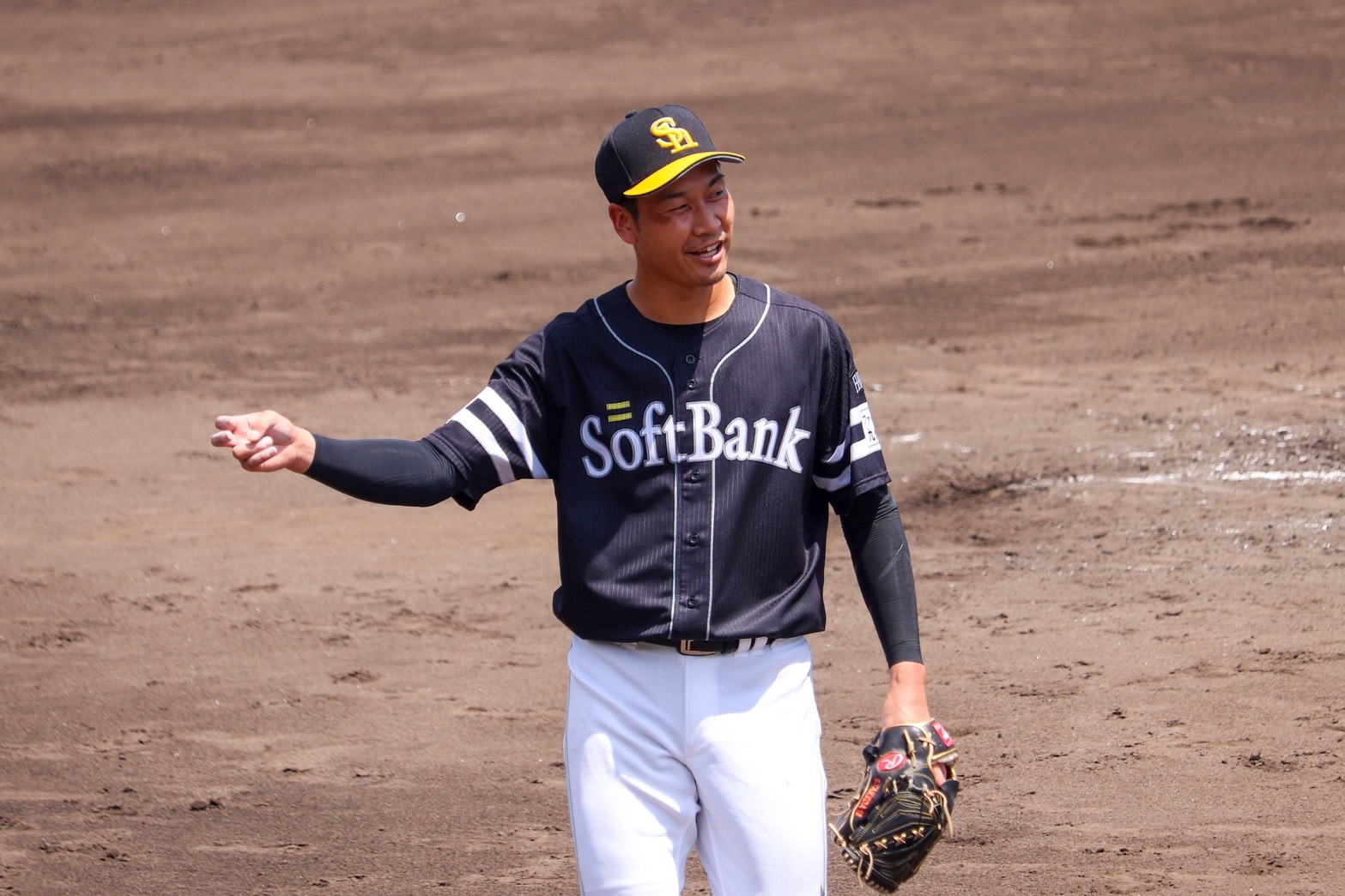 笑顔を見せる武田翔太【写真：飯田航平】