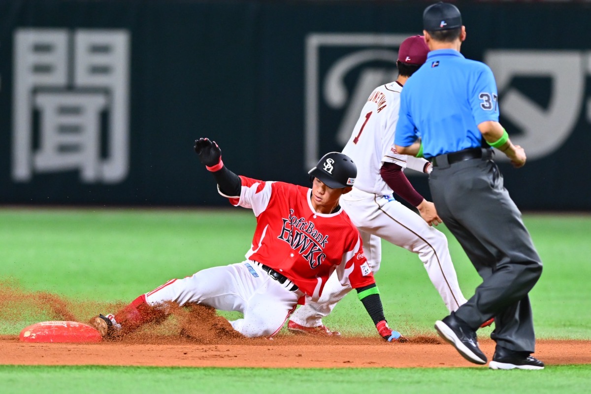 1日の楽天戦で自身初の長打を放った庄子雄大【写真：古川剛伊】
