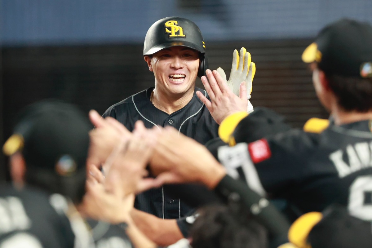 4号ソロを放った佐藤直樹【写真：小池義弘】