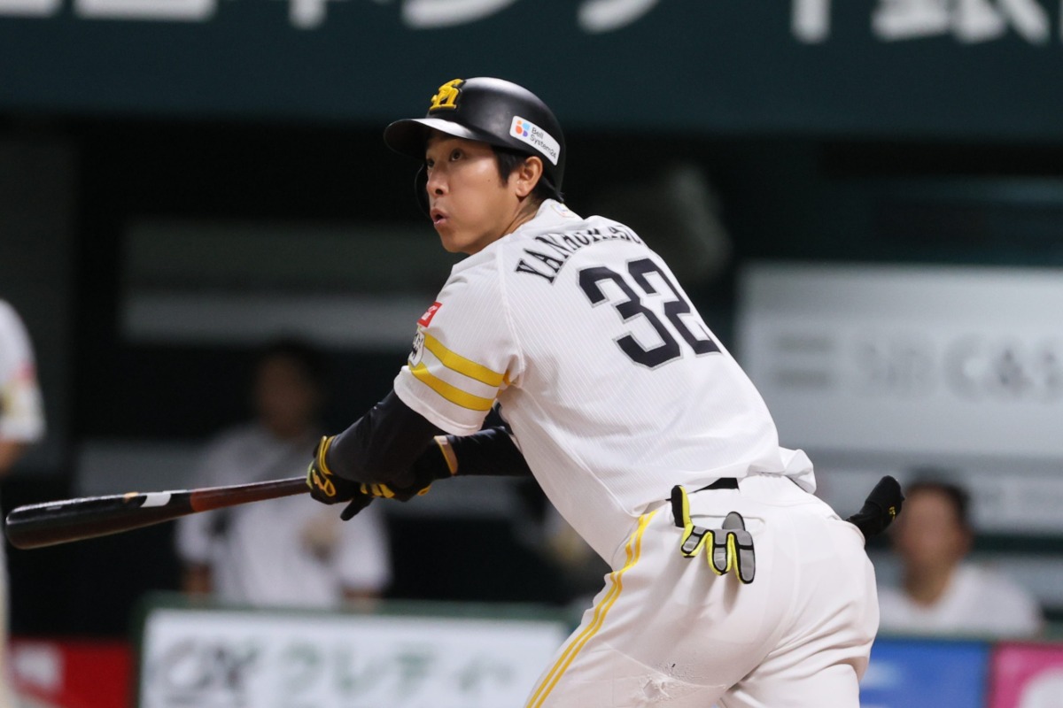 楽天戦で安打を放った柳町達【写真提供：産経新聞社】