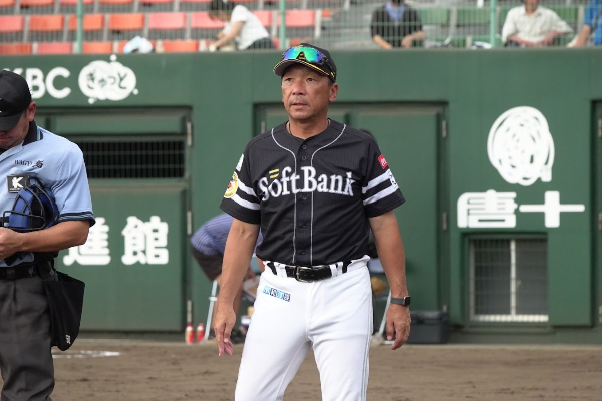 北九州下関フェニックス戦に臨んだ大越基4軍監督【写真：竹村岳】