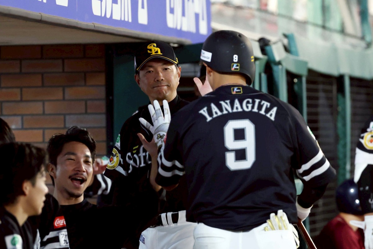 小久保裕紀監督【写真：栗木一考】