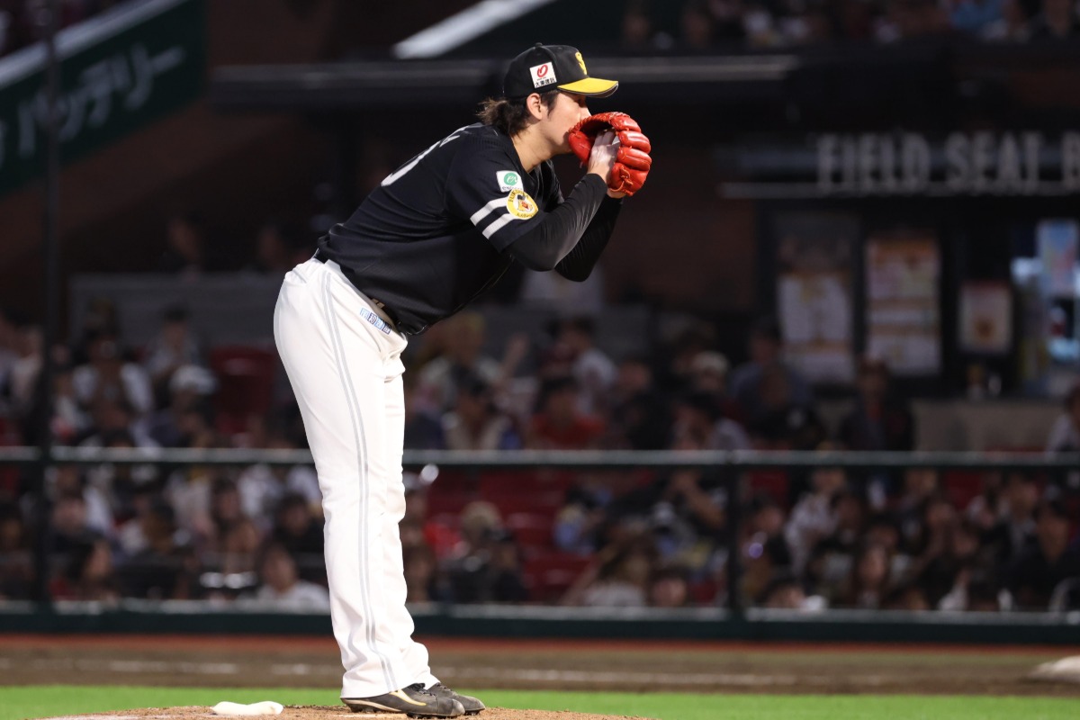 楽天戦の9回にマウンドへ上がった杉山一樹【写真：栗木一考】