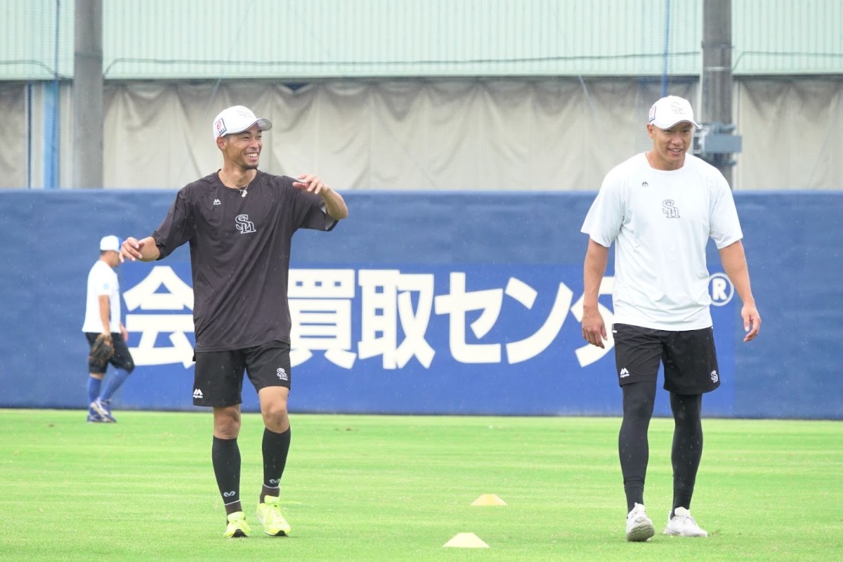 又吉克樹と柳田悠岐【写真：竹村岳】