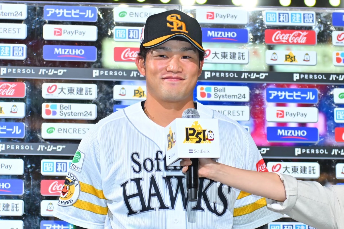 ヒーローインタビューに立った山本恵大【写真：古川剛伊】