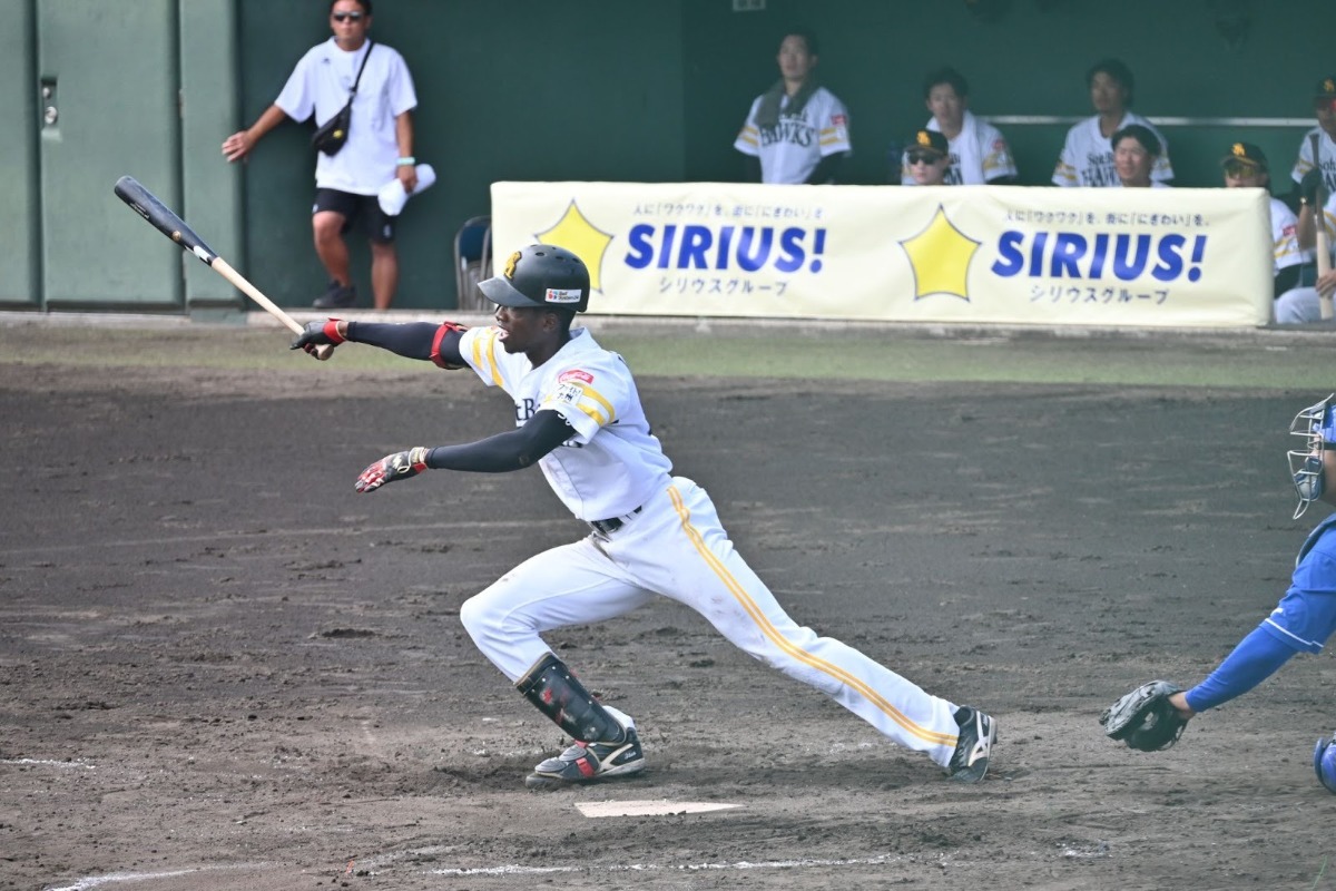 フェニックス・リーグでプレーするイヒネ・イツア【写真：長濱幸治】