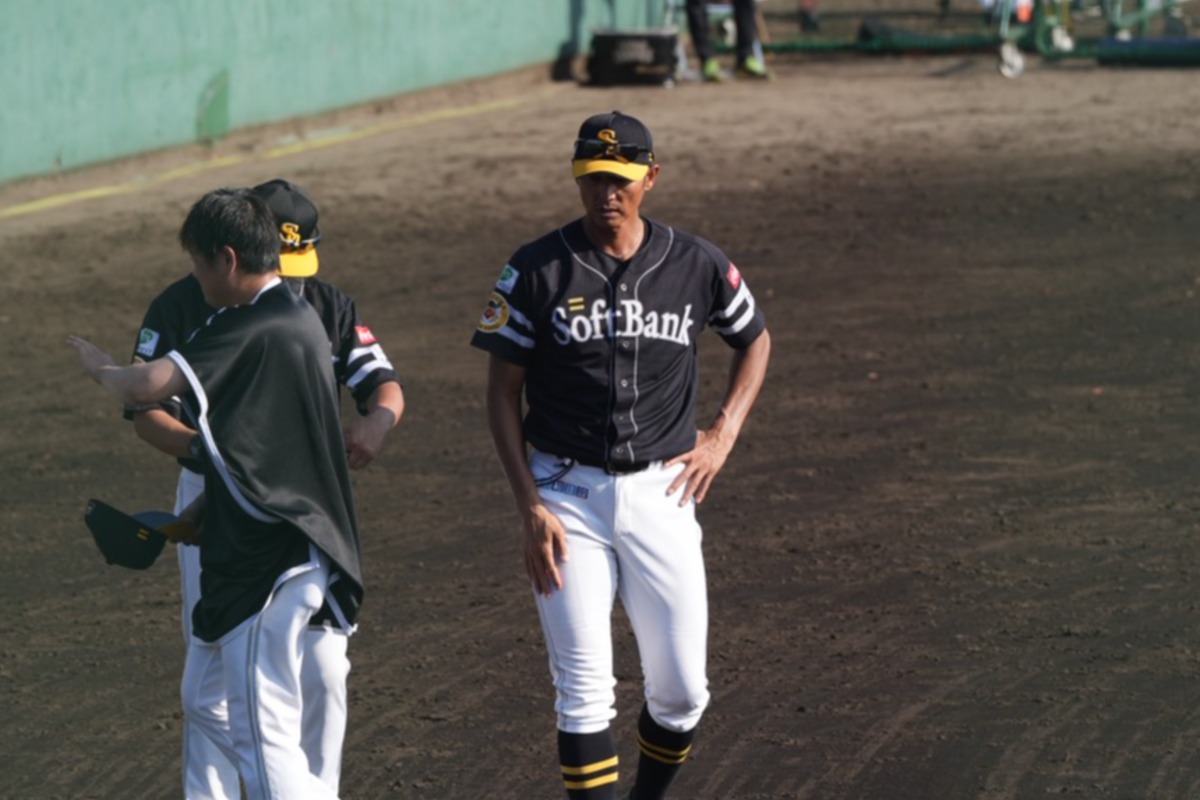 チームを率いた斉藤和巳監督【写真：森大樹】