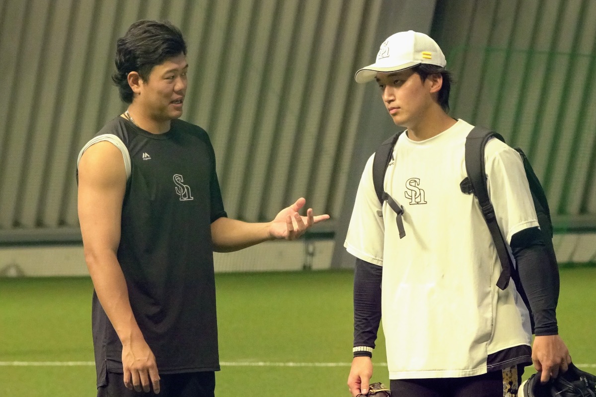 上茶谷大河（左）、前田悠伍【写真：竹村岳】