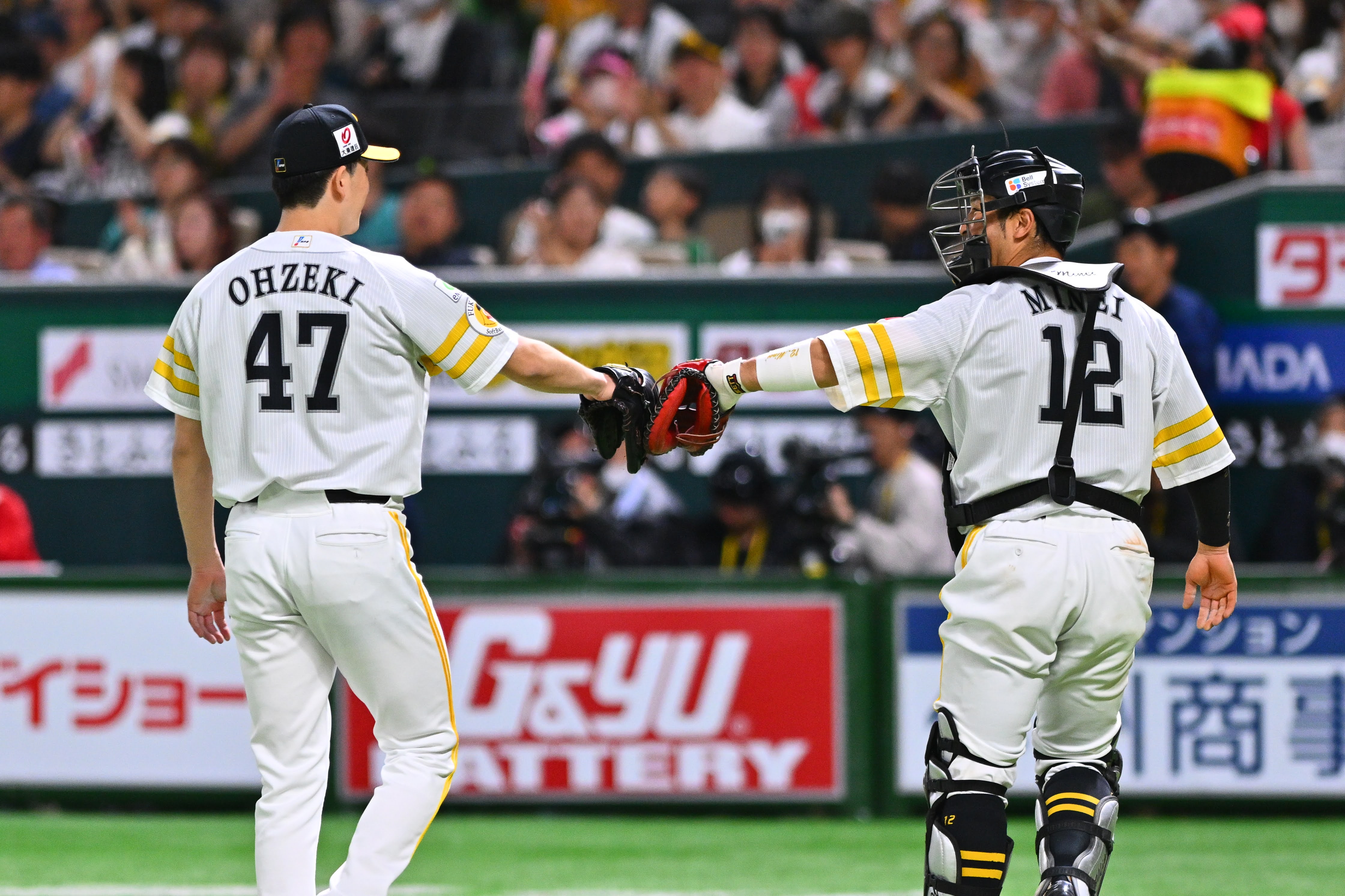 大関と嶺井【写真：古川剛伊】