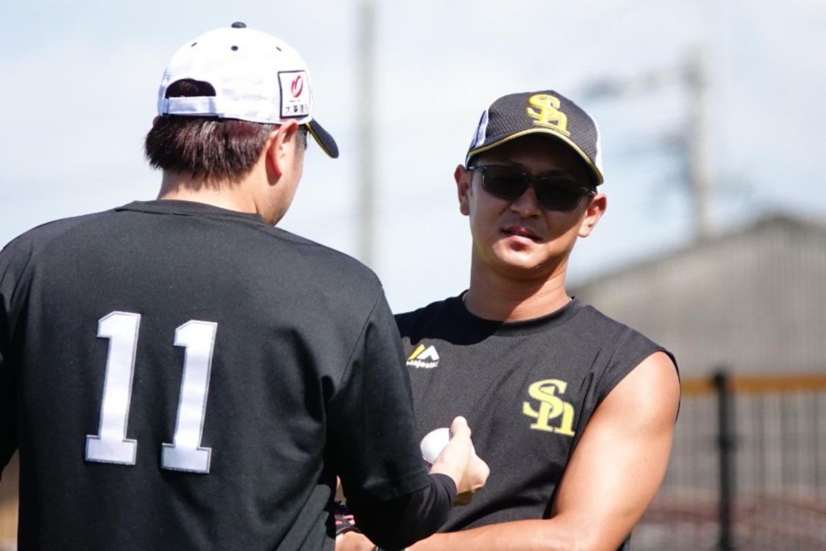 奥村政稔コーチ【写真：竹村岳】