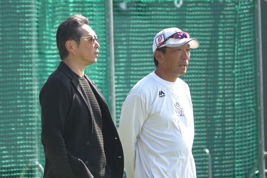 小久保裕紀監督と大越基4軍監督【写真：竹村岳】