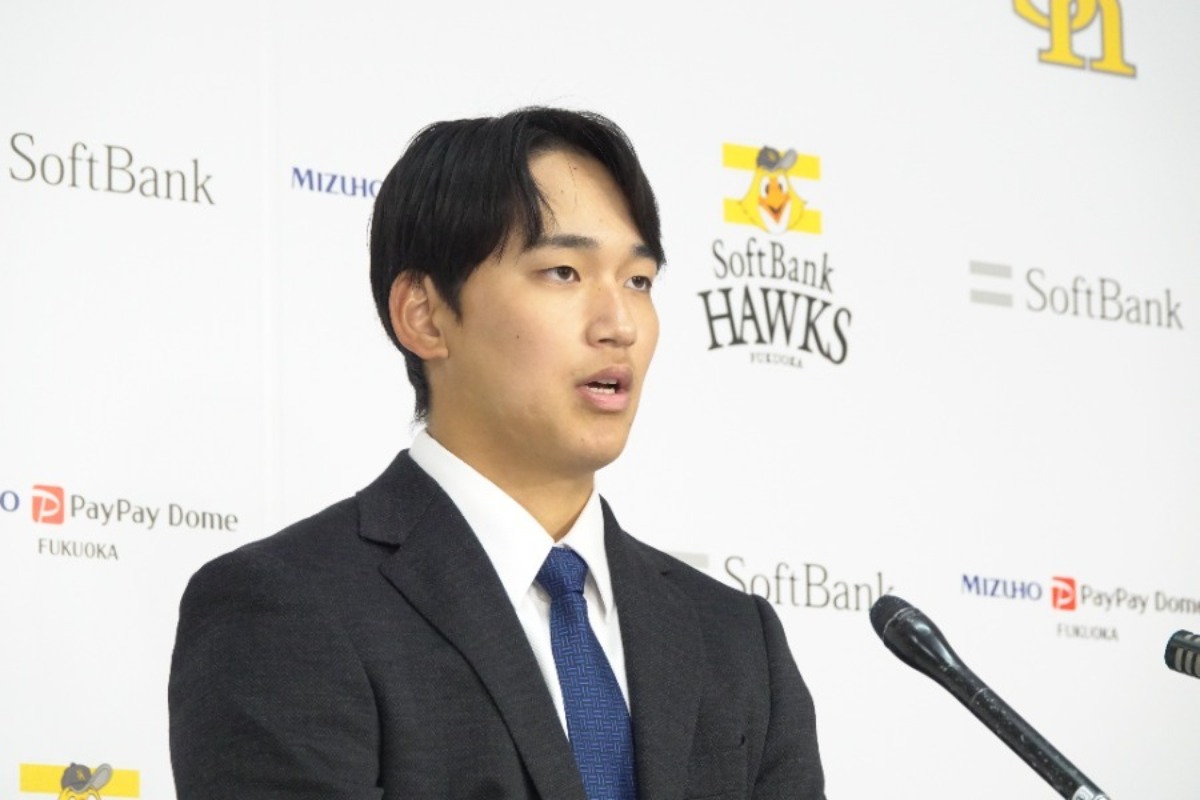 契約更改に臨んだ前田悠伍【写真：竹村岳】