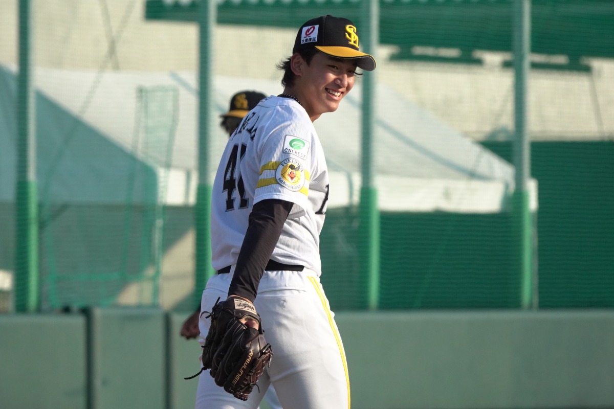 9月14日のくふうハヤテ戦で笑みを浮かべる前田悠伍【写真：竹村岳】