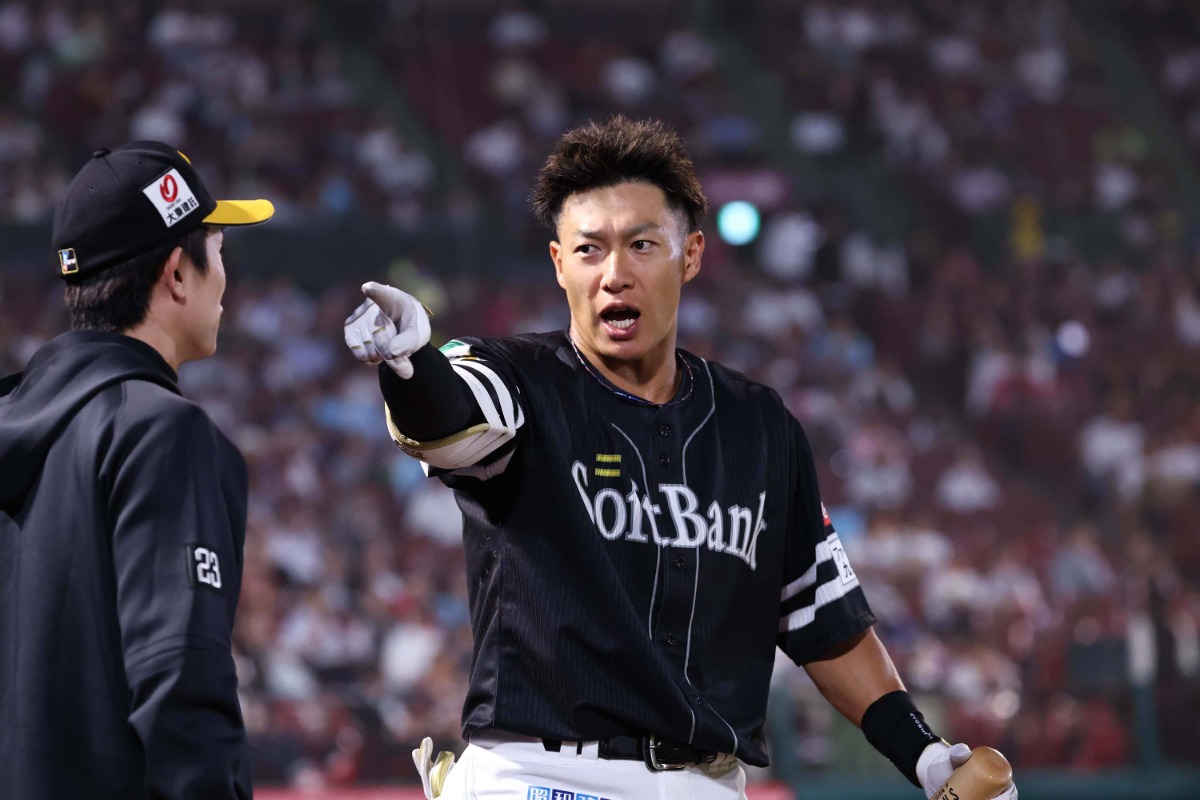 柳田悠岐【写真:栗木一考】