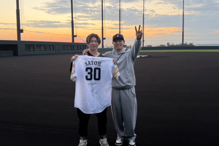 長谷川威展（左）と佐藤直樹【写真：本人提供】