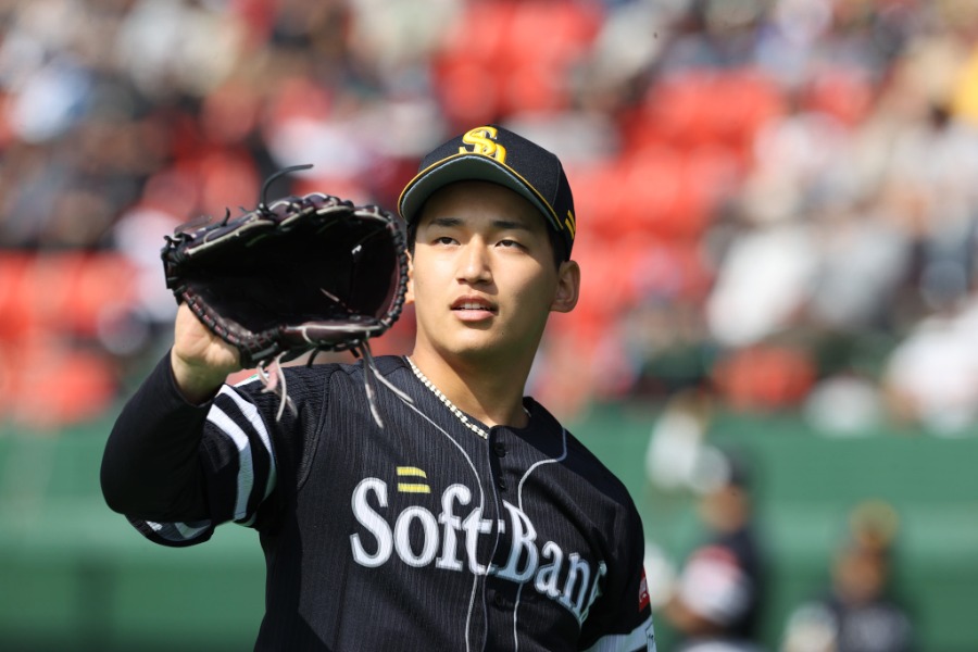 先発登板した前田悠伍【写真：栗木一考】