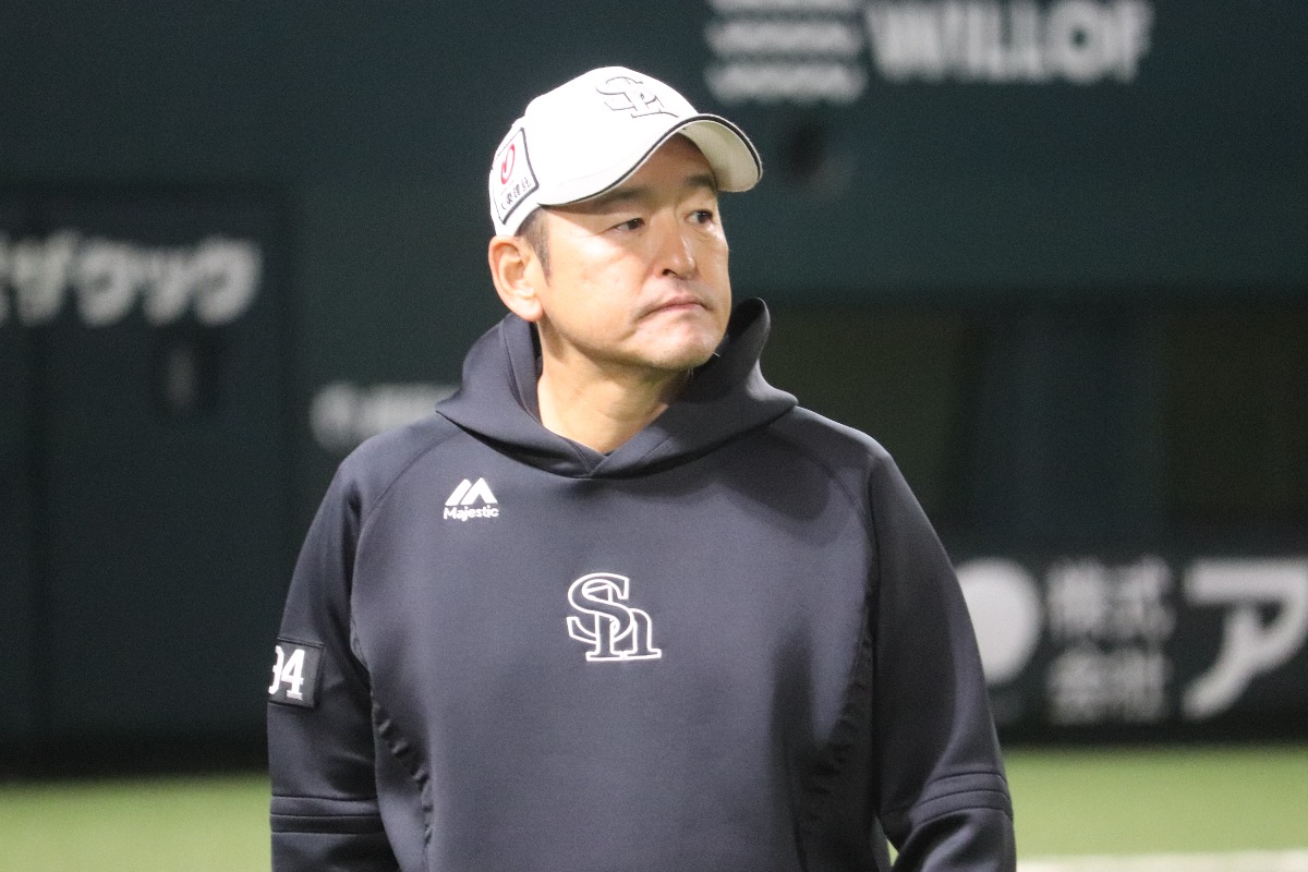 倉野信次1軍投手コーチ（チーフ）【写真：飯田航平】