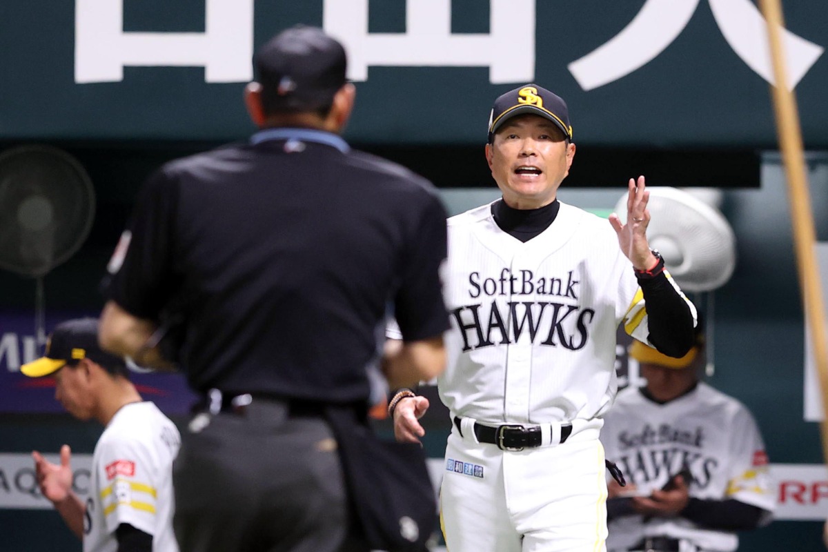 小久保裕紀監督【写真：栗木一考】