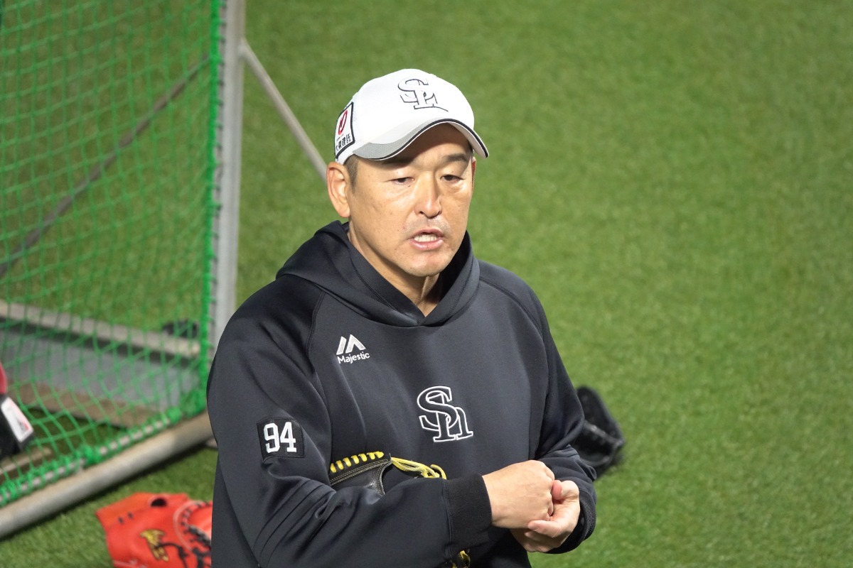 倉野信次1軍投手コーチ【写真：竹村岳】