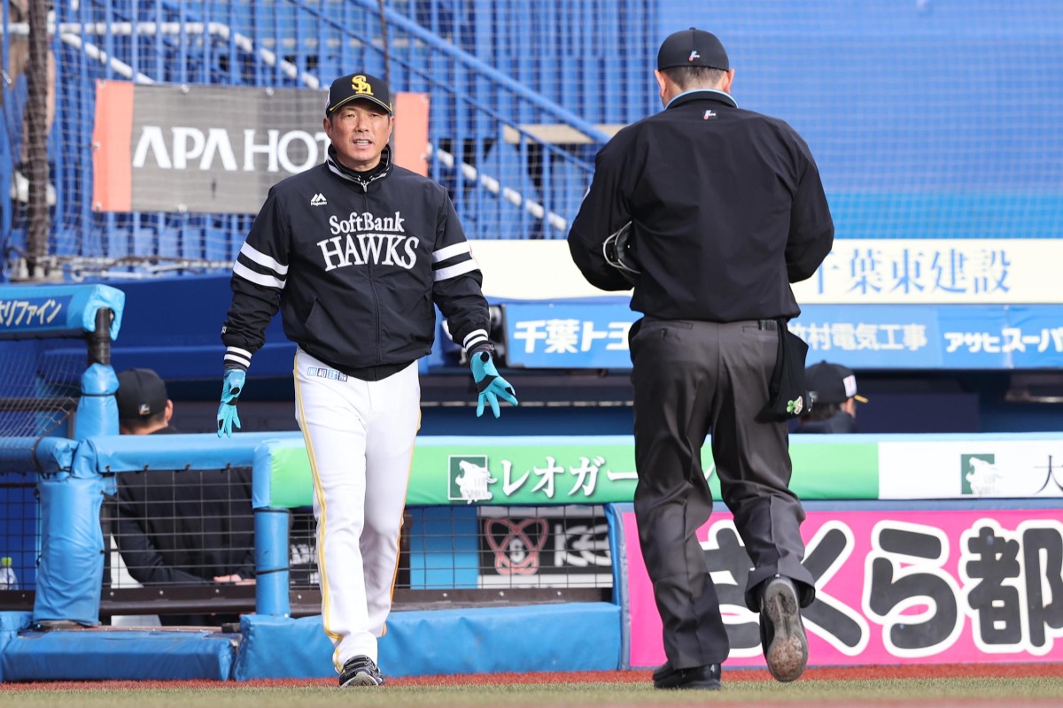 小久保裕紀監督【写真:栗木一考】