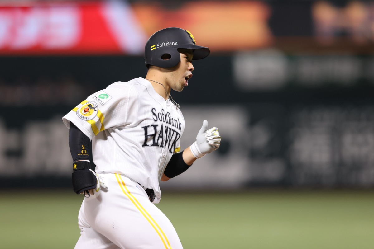 3号2ランを放った近藤健介【写真:栗木一考】