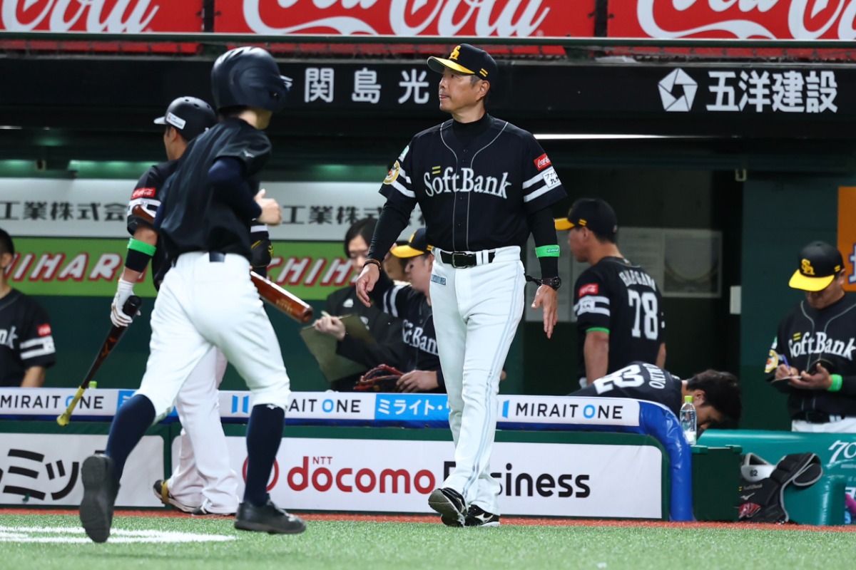 小久保裕紀監督【写真：加治屋友輝】