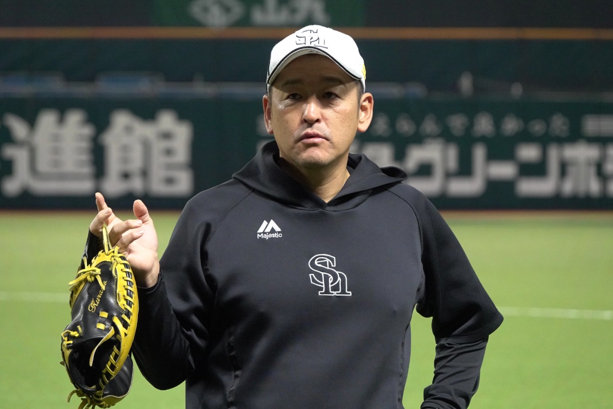 倉野信次コーチ【写真：竹村岳】