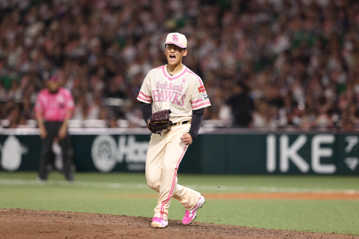 5回のピンチを抑えて雄叫びをあげる前田悠伍【写真：栗木一考】