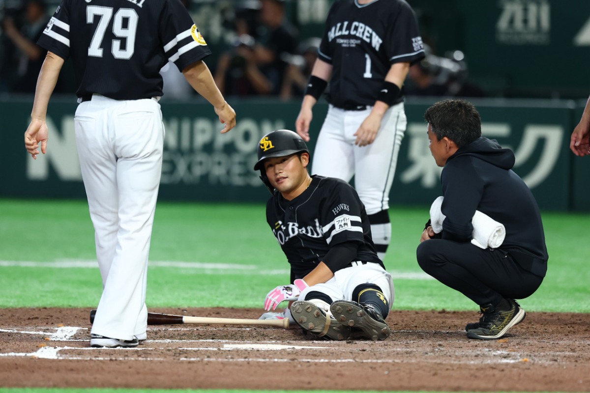 第4打席で死球を受けた山本恵大【写真:加治屋友輝】