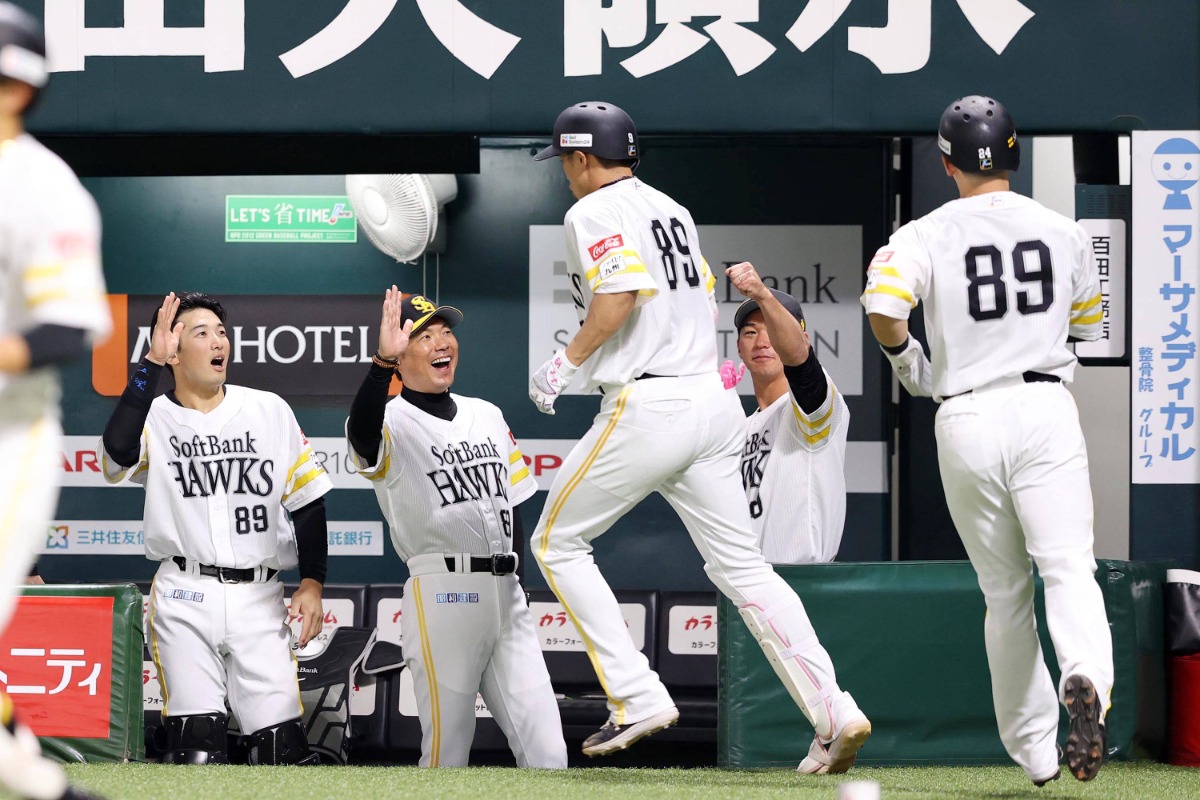 背番号89のユニホームで本塁打を放った柳田悠岐【写真：栗木一考】