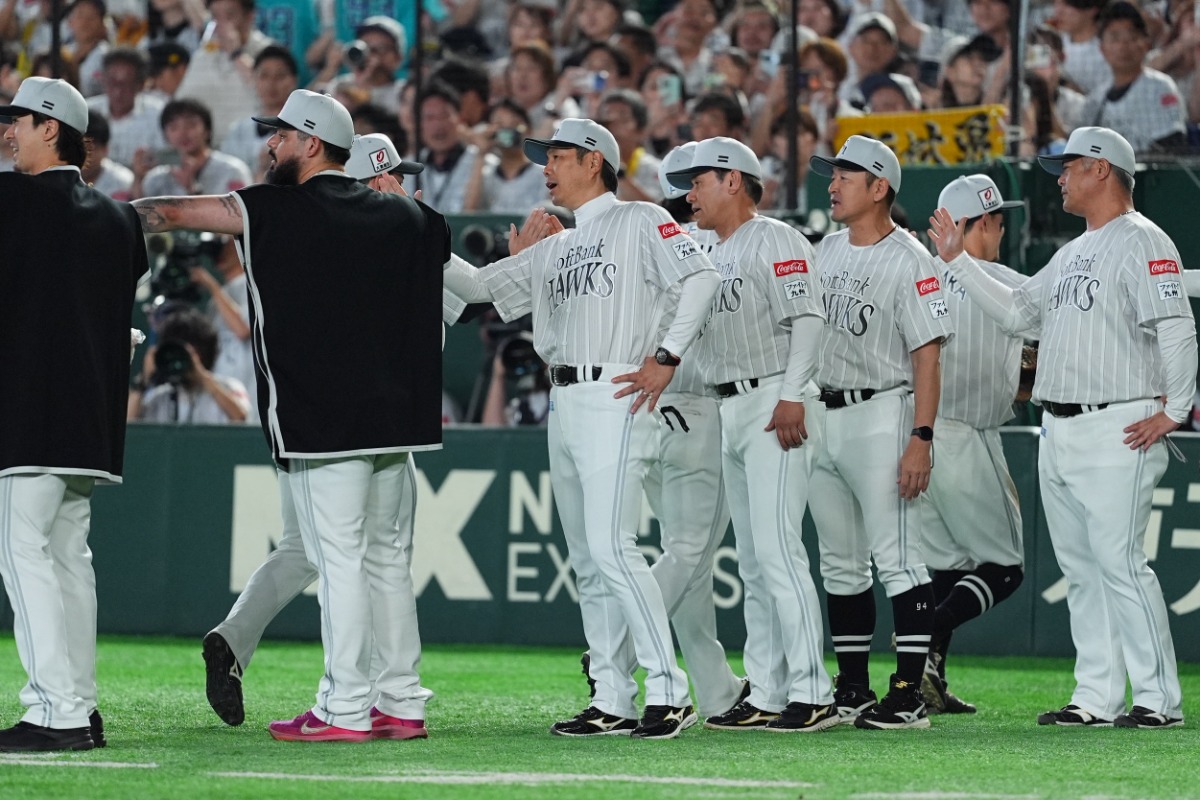 小久保裕紀監督【写真；小林靖】