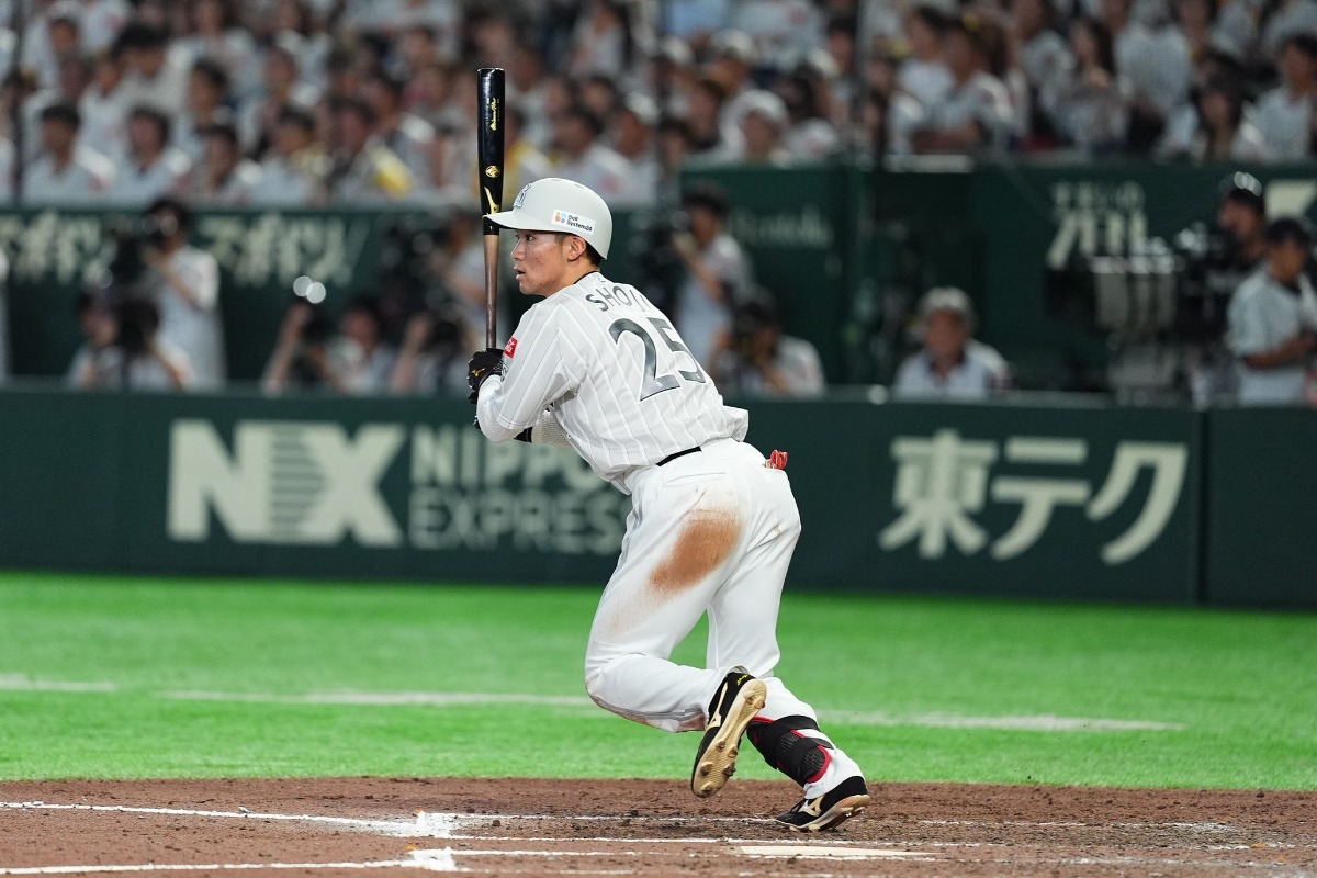 30日の西武戦でヒットを放った庄子雄大【写真：小林靖】
