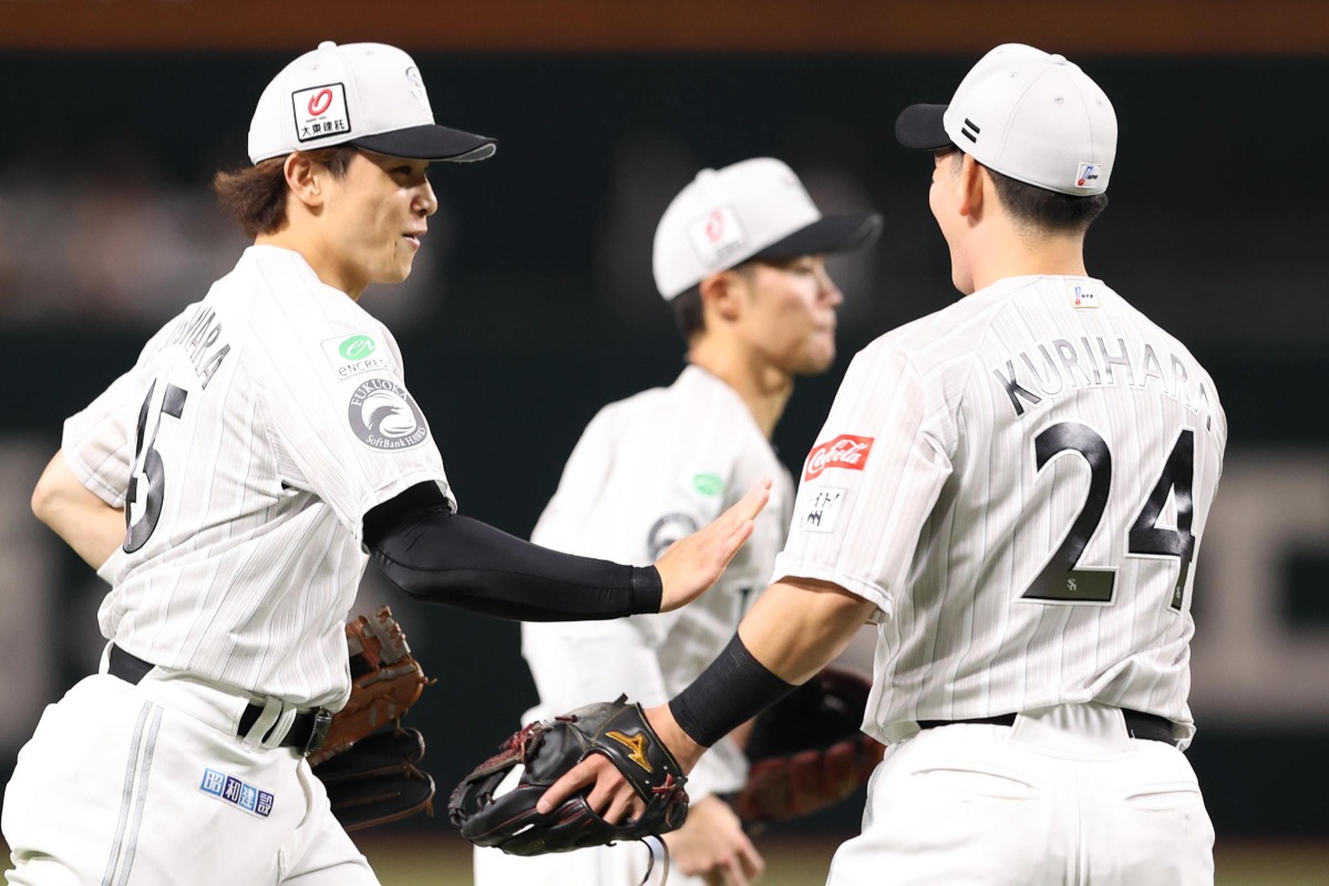 好守を見せた谷川原健太（左）【写真：栗木一考】