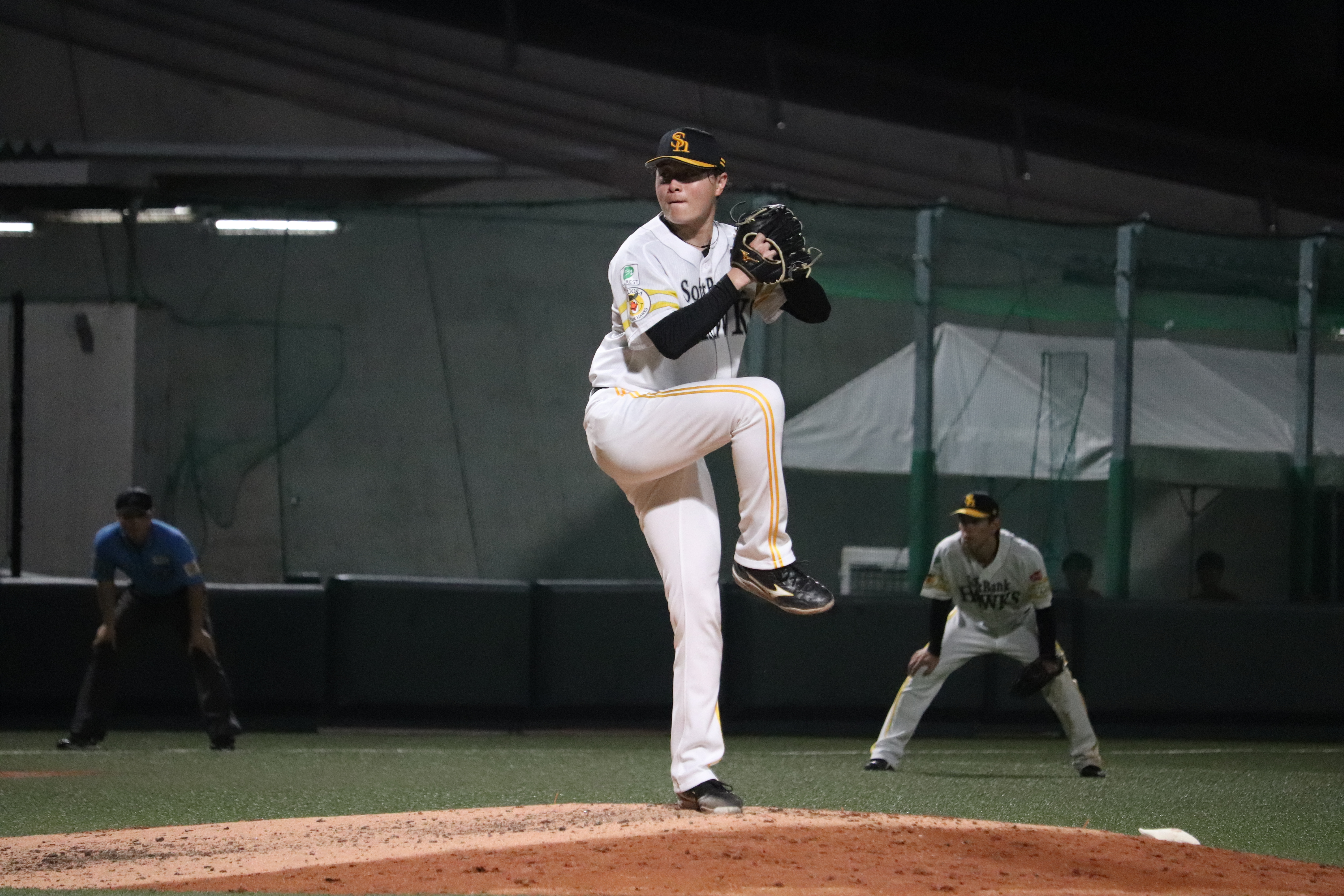 力投する前田純【写真：飯田航平】