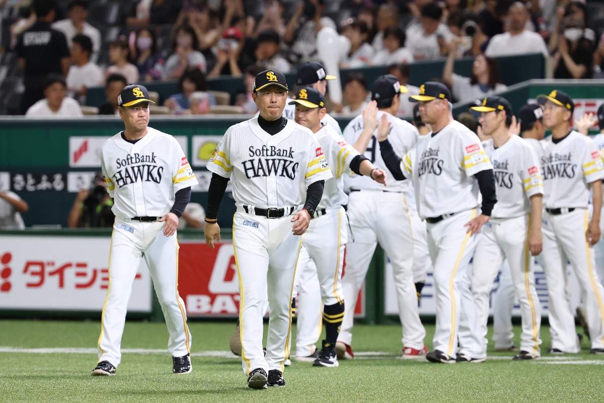 小久保裕紀監督【写真：栗木一考】