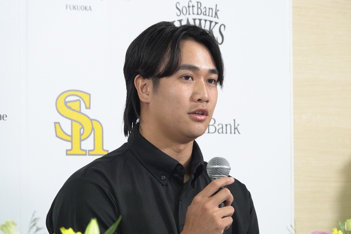 会見で「俺もできます」と発言した張峻瑋【写真：竹村岳】