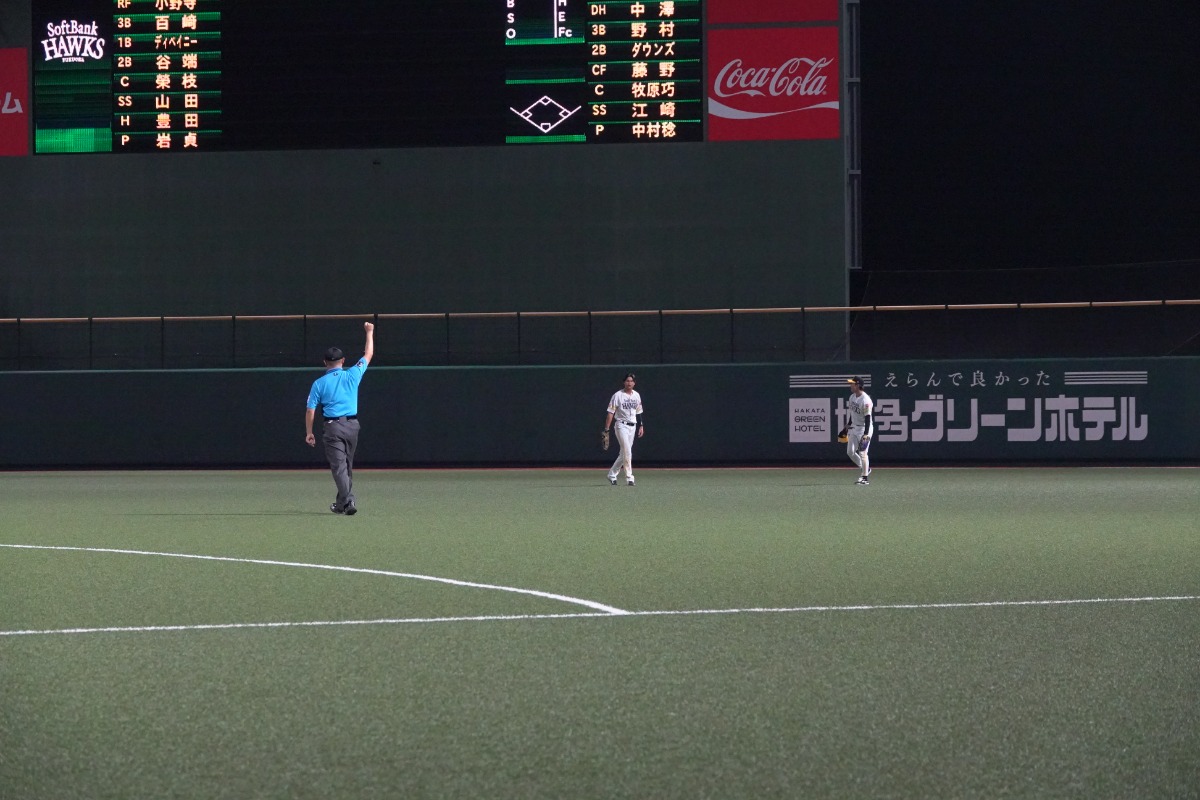 9回の守備で好プレーを見せた笹川吉康【写真：竹村岳】