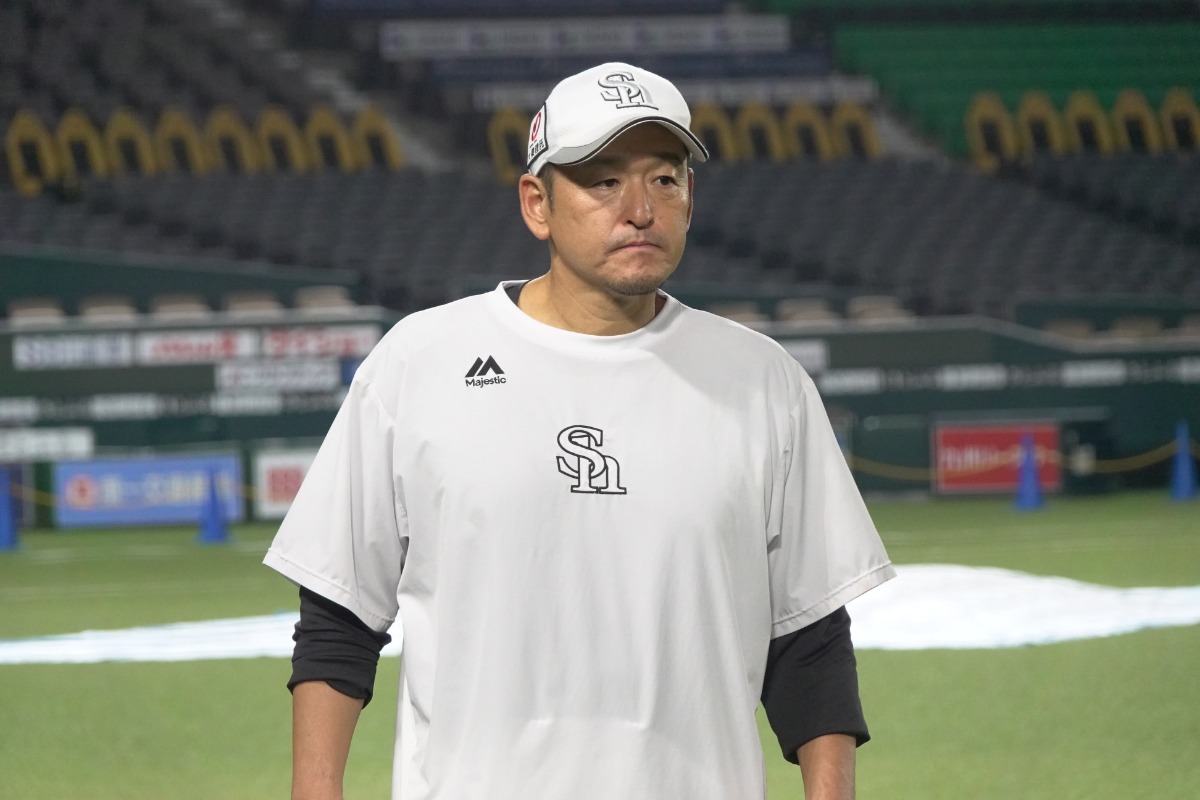 倉野信次1軍投手コーチ（チーフ）兼ヘッドコーディネーター（投手）【写真：竹村岳】