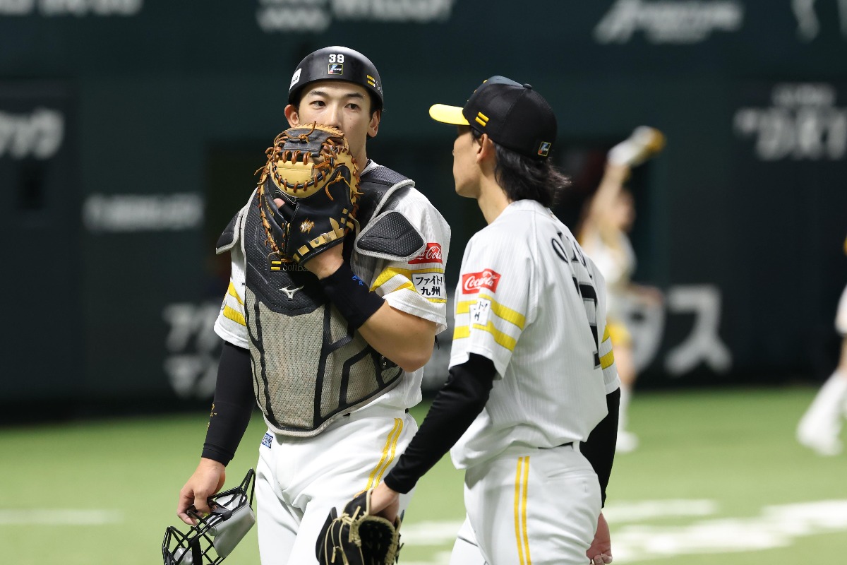 山本祐（左）と大津亮介【写真：栗木一考】