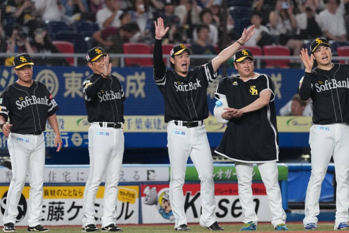 8勝目を挙げて喜ぶ上茶谷大河【写真：井上学】