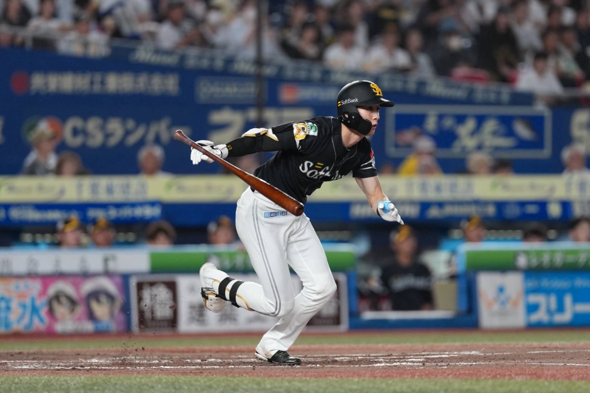 27日のロッテ戦で今季116安打目を放った周東佑京【写真：井上学】