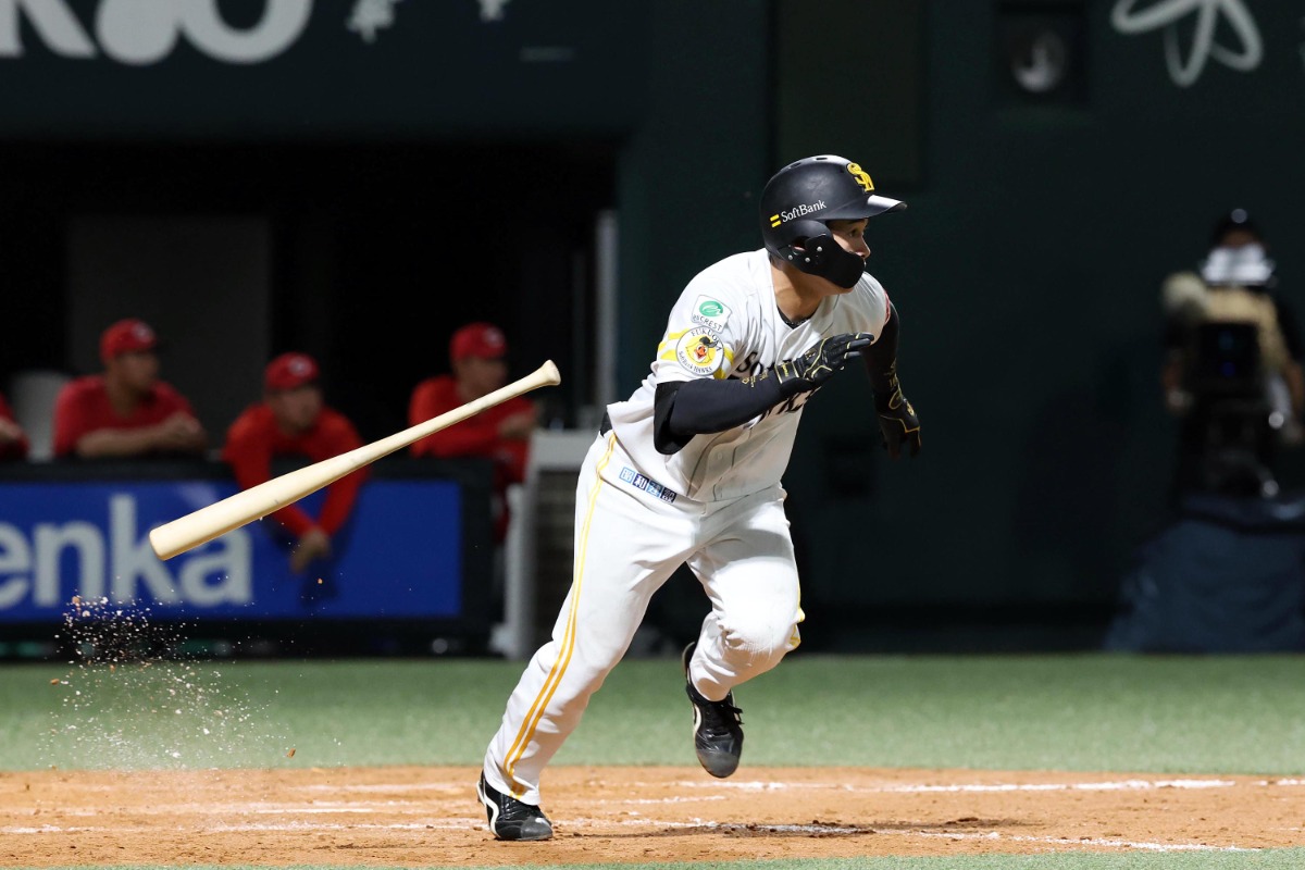 8月以降、2軍戦で先発出場が増えている江崎歩【写真：栗木一考】