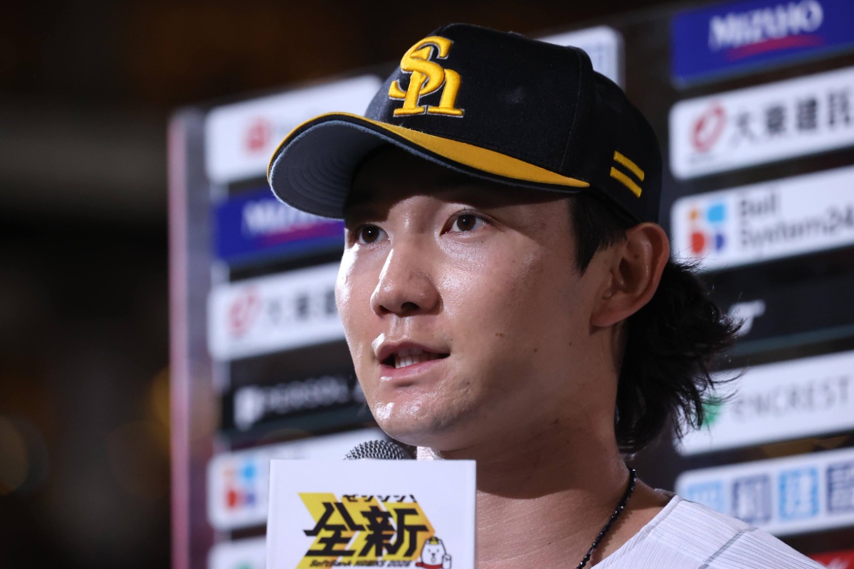 ヒーローインタビューに応える正木智也【写真：栗木一考】