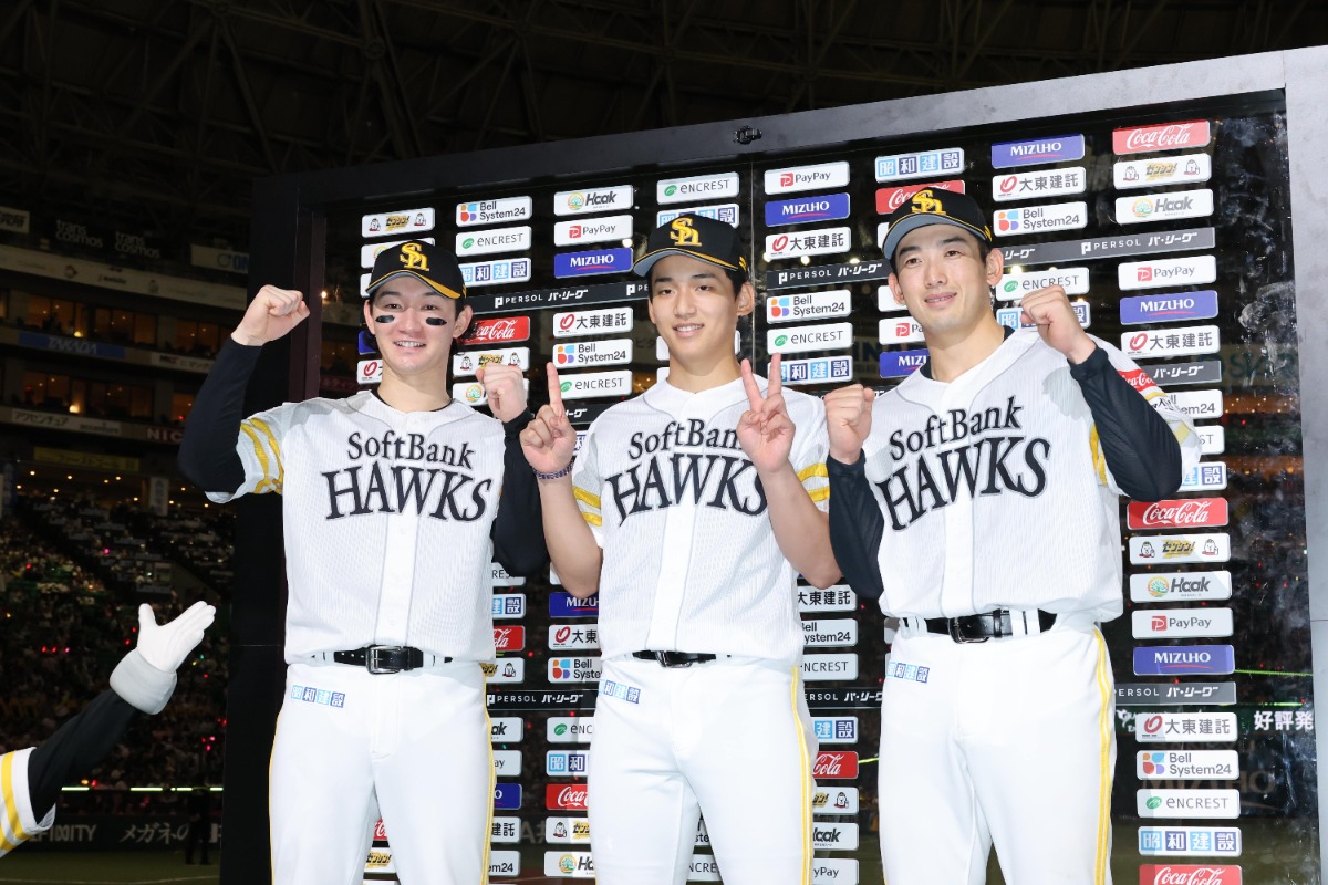 左から正木智也、前田悠伍、山本祐大【写真：栗木一考】