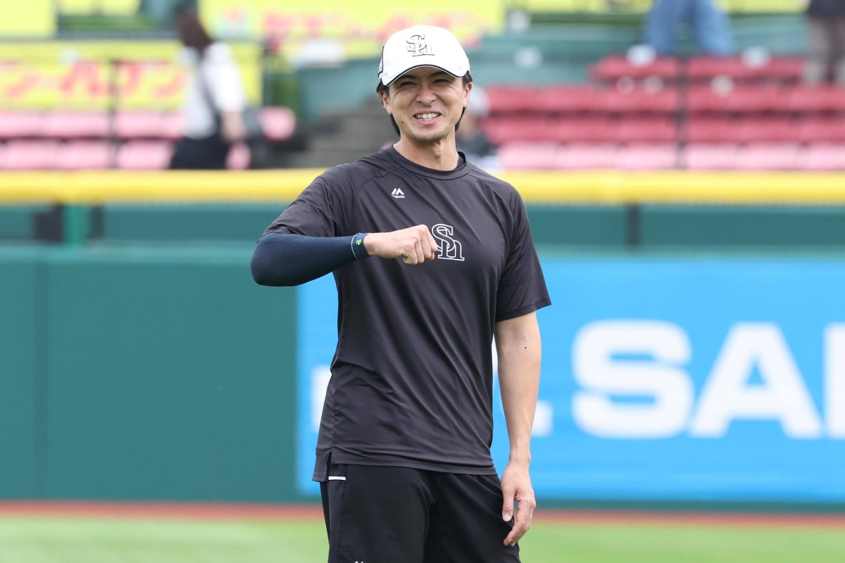 笑顔を見せる上沢直之【写真:栗木一考】